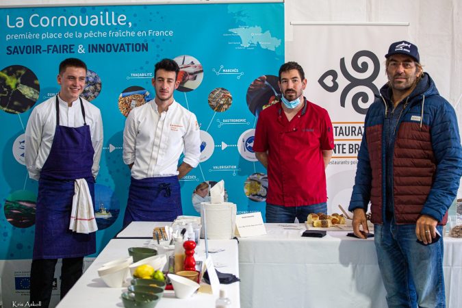 Restaurateurs Pointe de Bretagne et Antoine Albeau (champion du monde de windsurf à de multiples reprises)