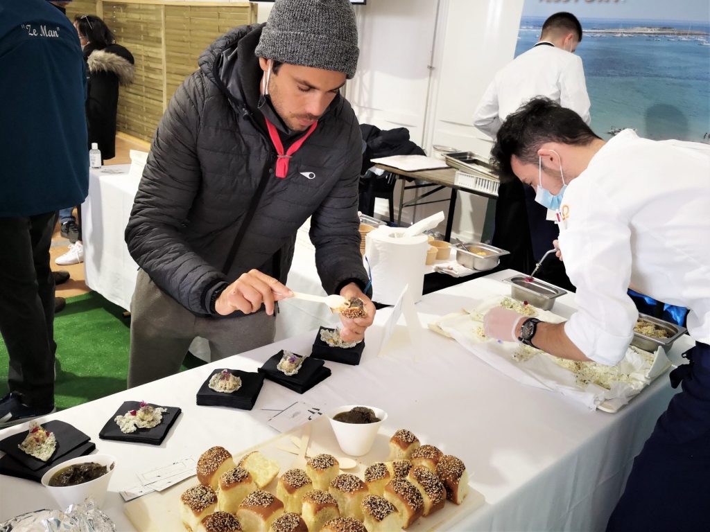 Riders à la dégustation "Ma carte à la pêche" des Restaurateurs Pointe de Bretagne aux Wave games 2020