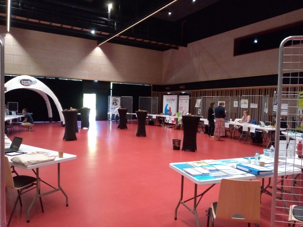 Journée d’interconnaissance Enfant vivant avec un handicap, quelles ressources en Cornouaille ? mardi 25 juin de 8h45 à 17h à l’espace Dan Ar Braz à Quimper. Une journée organisée par le CLS de Cornouaille, le PCPE, la Communauté 360, le Pôle Ressources Handicap 29, le CAPH 29, l’ADAPEI 29, la Ville de Quimper, QBO et Appui Santé en Cornouaille.