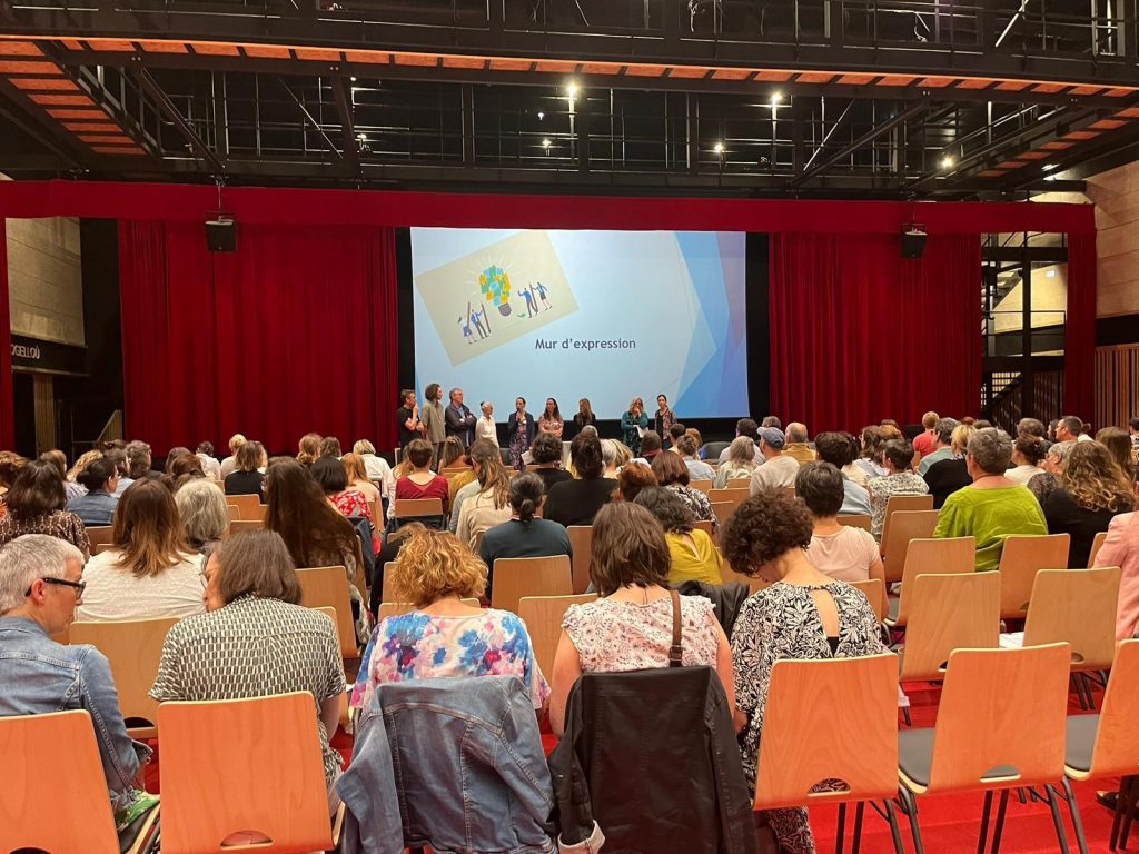 Journée d’interconnaissance Enfant vivant avec un handicap, quelles ressources en Cornouaille ? mardi 25 juin de 8h45 à 17h à l’espace Dan Ar Braz à Quimper. Une journée organisée par le CLS de Cornouaille, le PCPE, la Communauté 360, le Pôle Ressources Handicap 29, le CAPH 29, l’ADAPEI 29, la Ville de Quimper, QBO et Appui Santé en Cornouaille.